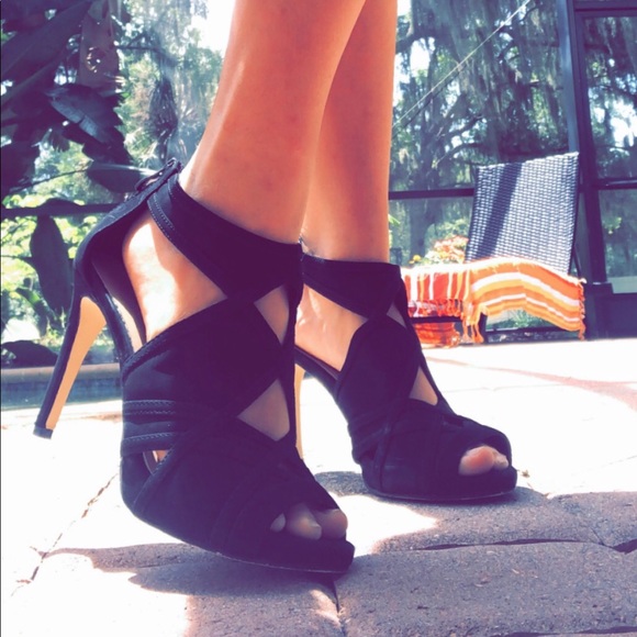 X-APPEAL black high heels - Picture 1 of 3